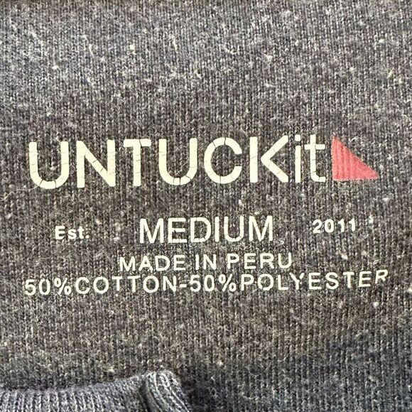 UNTUCKit Albarino Slate Charcoal Blue Long Sleeve Henley in Size Medium - Picture 2 of 6